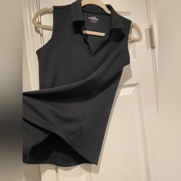 Lady Pinseeker Size S Black Sleeveless Collared V Neck Golf Shirt Activewear - Picture 6 of 10